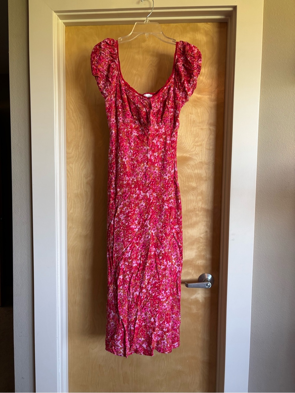 Lost + Wander Red Pink Floral Puff Sleeve Midi Dress M Lace Trim Lined Rayon